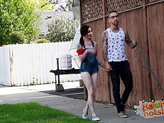 Grosse bite, Brunette brune, Éjaculer dans la bouche, Tir de sperme, Doigter, Bâillonner, Hd, Chatte