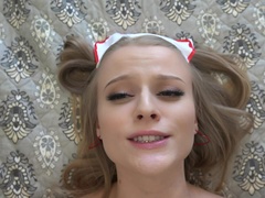 Anal, Rubia, Masturbacion con pies, Enfermera, Aceite, Orgasmo, Pequeña, Afeitado