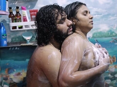 Amateur, Tetas grandes, Mamada, Morena, Indio, Lamidas, Ducha, Mojado