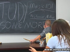 18 ans, Collège université, Hard, Innocente, Petite femme, Étudiant, Professeur, Adolescente