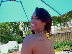 Erstaunlich, Arsch, Bikini, Braunhaarige, Im freien, Pool, Erotischer film, Solo