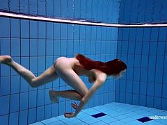 美女, ビキニ, ヨーロピアン, プール, 公共, 赤毛, ロシア人, ティーン