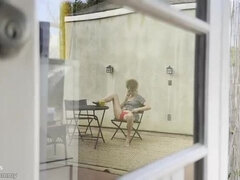 Amerikaans, Kinderoppas, Mooi, Grote lul, Pijpbeurt, Gevangen, Oudere vrouw, Moeder die ik wil neuken