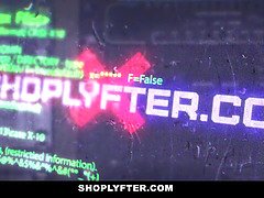 Erpressen, Braunhaarige, Hundestellung, Büro, Polizei, Jungendliche (18+), Flotter dreier, Titten