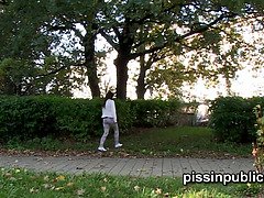 美女, ブーツ, 茶髪の, ズームショット, Hd, 放尿, 公共, 息子