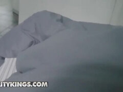 Bad, Blasen, Sperma im mund, Schwanz, Hundestellung, Fingern, Handjob, Reiten