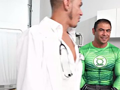 Anal, Travestis, Médecin, Fétiche, Homosexuelle, Lingerie, Muscle, Uniforme