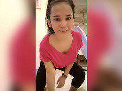 malay - awek melayu joget bathroom dance