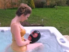Enthousiasteling, Kreng, Lul, Dominante vrouw, Voeten fetish, Moeder die ik wil neuken, Buiten, Plagen