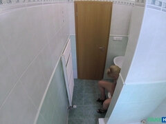 Enthousiasteling, Badkamer, Blond, Pijpbeurt, Handbeurt, Natuurlijke tieten, Kantoor, Nat