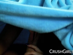Crush Girls - Peta Jensen wakes her boyfriend up to fuc - Peta jensen