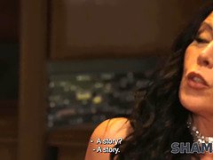 Britannique, Brunette brune, Attrapée, Mamie, Masturbation, Mature, Pute