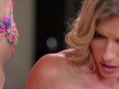 18 jahre, Grosse titten, Blondine, Fingern, Massage, Mutti, Jungendliche (18+), Ehefrau