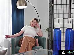 Grote mammen, Pijpbeurt, Dubbele penetratie, Hd, Masseren, Moeder die ik wil neuken, Openbaar, Trio