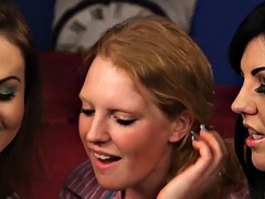 Británico, Cfnm, Vestidas, Europeo, Dominacion femenina, Fetiche, Grupo, Desnudo