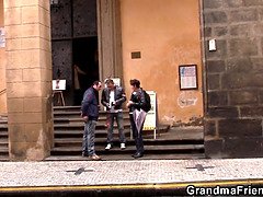 Большие сиськи, Постарше, Глубокая глотка, Зрелые, Милф, Мамочка, Мачеха, Втроем