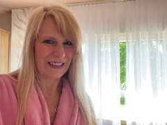 Bikini, Rubia, Sucio, Hablar sucio, Abuelita, Hd, Masturbación, Solo