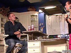 茶髪の, 浮気する, チェコ, キッチン, 自然山雀, ピグテール, ガリガリ, オッパイの