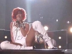 Rihanna - hot moments - performing live