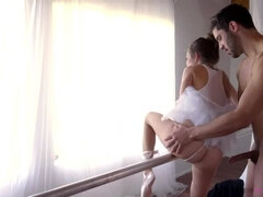 Small-breasted Dancer Riley Reid Takes a Huge Cock