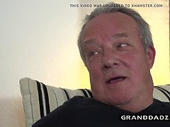 Sucer une bite, Papa, Grandpère, Hd, Domestique, Maigrichonne, Adolescente, Nénés