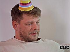 Grosser schwanz, Gehörnter ehemann, Schmuddelige sprache, Füsse, Küssen, Lecken, Muschi, Nass