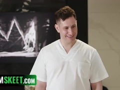 Arsch, Blasen, Kehlenfick, Handjob, Hardcore, Massage, Jungendliche (18+), Eng