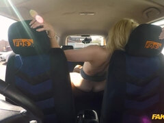 Amateur, Voiture, Queue, Branlette thaïlandaise, Interracial, Léchez, De plein air, Chatte