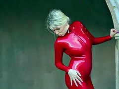 Latex, Masturbatie, Softcore pornografie
