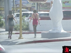 Rubia, Morena, Condón, Dominación, Corridas faciales, Penetracion con dedos, Sexo duro, Humillación