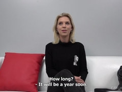 Rubia, Checa, Sexo duro, Tímido