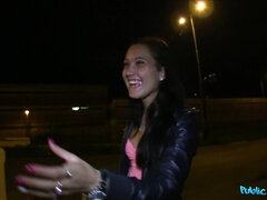 Amateur, Sucer une bite, Tromperie, De plein air, Pov, Public, Timide