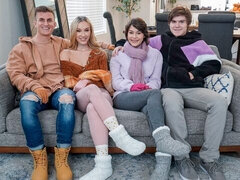 Grosser arsch, Grosser schwanz, Blasen, Hundestellung, Flotter vierer, Natürlichen titten, Dürr, Jungendliche (18+)