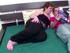 18 ans, Anal, Cul, Sucer une bite, Séduite, Adolescente