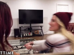 Grosse titten, Braunhaarige, Hd, Lesbisch, Lecken, Zierlich, Muschi, Realität