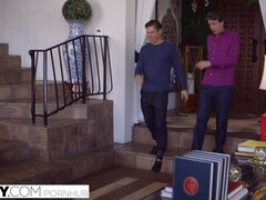 Cul, Cul à la bouche, Gros seins, Brunette brune, Queue, Lingerie, Plan cul à trois, Épouse