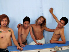 18 jahre, Asiatisch, Fesselspiele, Füsse, Fetisch, Schwul, Erotischer film, Gefesselt