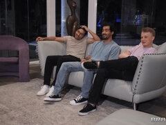 Cul, Gros seins, Blonde, Sucer une bite, Queue, Mère que j'aimerais baiser, Chatte, Plan cul à trois