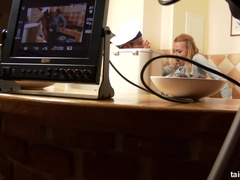 Aangekleed, Sperma shot, Ondergoed, Naakt, Pissen, Douche, Tieten likken, Nat