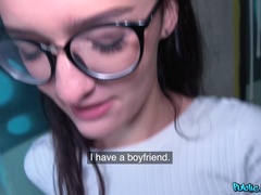 Leie, Arsch, Blasen, Betrug, Paar, Handjob, Pov, Öffentlich