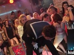 Nana, Gros seins, Sucer une bite, Groupe, Interracial, Fête