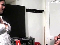 Énorme, Secrétaire
