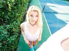 Blondine, Blasen, Geschnappt, Hundestellung, Handjob, Masturbation, Im freien, Titten