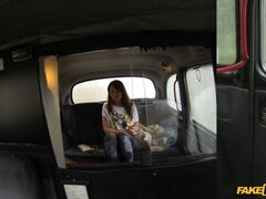 Belleza, Mamada, Coche, Penetracion con dedos, Marido, Al aire libre, Pov, Anilingus