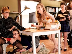 ブロンド, 指いじり, キス, レズビアン, なめる, オマンコ, ストッキング, ストリッピング