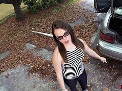 Sexy amateur babe in glasses fucked by pawn guy