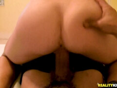 Leie, Arsch, Blondine, Blasen, Spermaladung, Im freien, Piercing, Pov