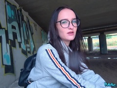 Amateur, Cul, Tromperie, Tchèque, En levrette, Branlette thaïlandaise, Hd, De plein air