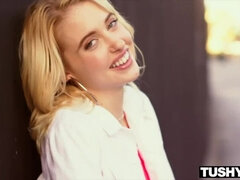 In den arsch, Blondine, Süss, Fingern, Behaart, Lecken, Zierlich, Spielzeuge