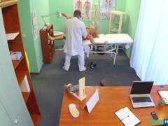 Leie, Verrückt, Handjob, Lecken, Büro, Muschi, Uniform